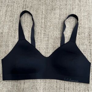 lululemon athletica Black Seamless Wireless Bra 32b